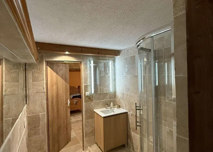 Le Savoyard - Bar & Jacuzzi