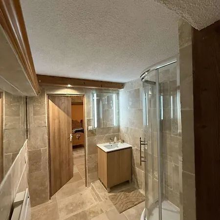 Le Savoyard - Bar & Jacuzzi