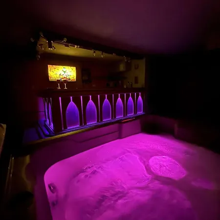 Le Savoyard - Bar & Jacuzzi * Bellevaux